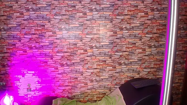 Snapshot of katy_handerson chatting on 10.09.25 katy handerson online show from 10.09.25