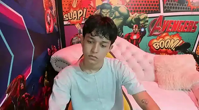 Snapshot of jisuscat chatting on 01.17.25 jisuscat online show from 01.17.25