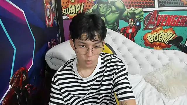 Snapshot of jisuscat chatting on 01.19.25 jisuscat online show from 01.19.25