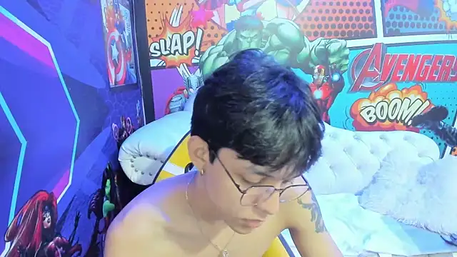 Snapshot of jisuscat chatting on 01.25.25 jisuscat online show from 01.25.25