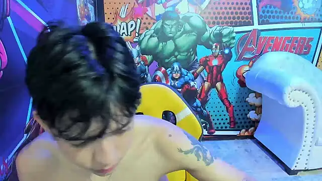 Snapshot of jisuscat chatting on 02.13.25 jisuscat online show from 02.13.25