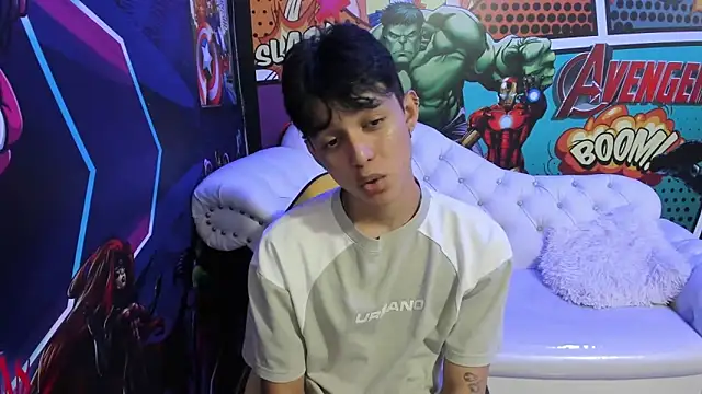 Snapshot of jisuscat chatting on 02.22.25 jisuscat online show from 02.22.25