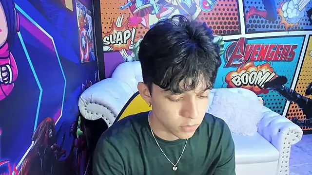 Snapshot of jisuscat chatting on 03.05.25 jisuscat online show from 03.05.25