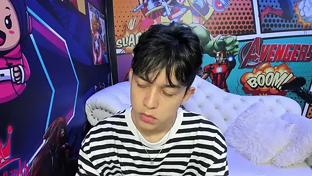 Snapshot of jisuscat chatting on 03.07.25 jisuscat online show from 03.07.25