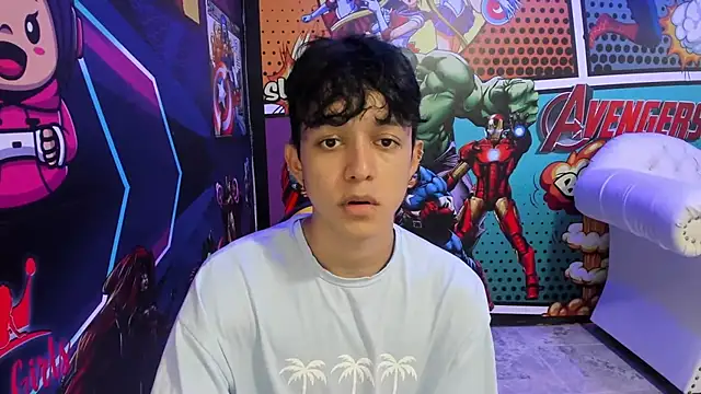 Snapshot of jisuscat chatting on 03.18.25 jisuscat online show from 03.18.25