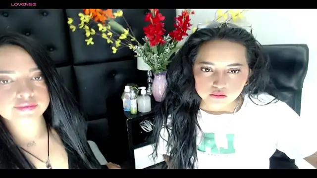 Carolaine01 online show from 01.25.25