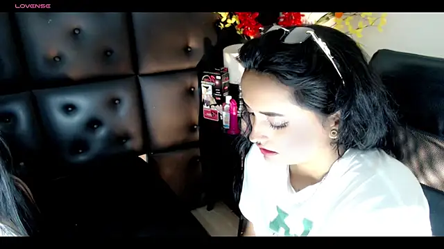 Carolaine01 online show from 01.30.25