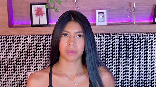 Snapshot of AbieHills chatting on 02.28.25 AbieHills online show from 02.28.25