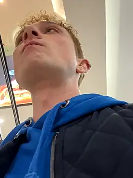 Snapshot of verici34 chatting on 10.25.25 verici34 online show from 10.25.25