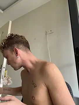 Snapshot of verici34 chatting on 11.23.25 verici34 online show from 11.23.25