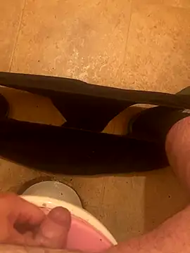 Snapshot of balint35 chatting on 09.20.25 balint35 online show from 09.20.25