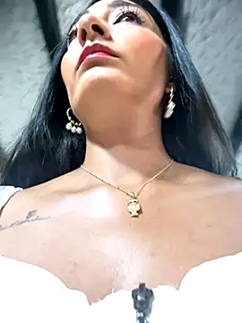 BELLA--26 online show from 10.06.25