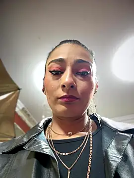 BELLA--26 online show from 10.20.25