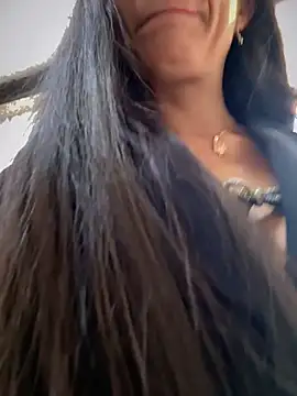 BELLA--26 online show from 10.23.25