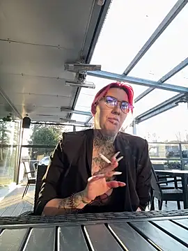 Snapshot of Mia-Fuchs chatting on 01.07.25 Mia-Fuchs online show from 01.07.25