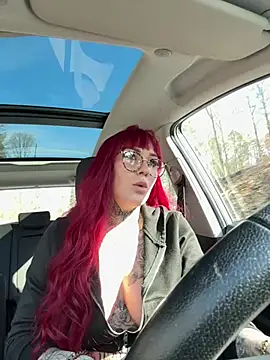 Snapshot of Mia-Fuchs chatting on 02.21.25 Mia-Fuchs online show from 02.21.25