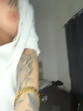 Snapshot of Mia-Fuchs chatting on 03.15.25 Mia-Fuchs online show from 03.15.25