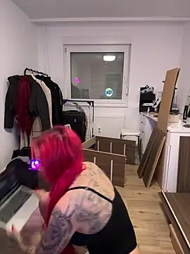 Snapshot of Mia-Fuchs chatting on 01.15.26 Mia-Fuchs online show from 01.15.26