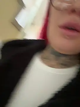 Snapshot of Mia-Fuchs chatting on 01.16.26 Mia-Fuchs online show from 01.16.26