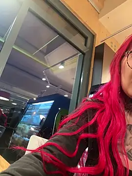 Snapshot of Mia-Fuchs chatting on 02.03.26 Mia-Fuchs online show from 02.03.26