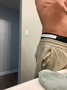 Snapshot of leisurelycriminal chatting on 03.21.25 leisurelycriminal online show from 03.21.25