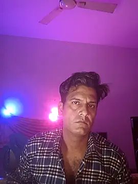 MAGNETICDADDY8 online show from 03.12.25