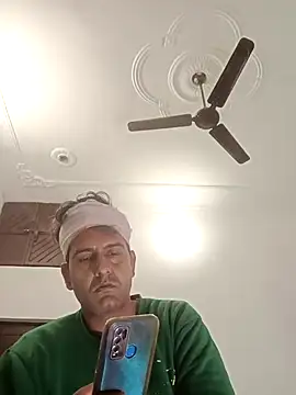 MAGNETICDADDY8 online show from 03.15.25