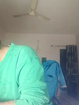 Snapshot of MAGNETICDADDY8 chatting on 01.13.26 MAGNETICDADDY8 online show from 01.13.26