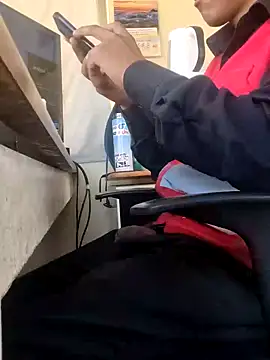 Snapshot of securityhot chatting on 01.04.25 securityhot online show from 01.04.25