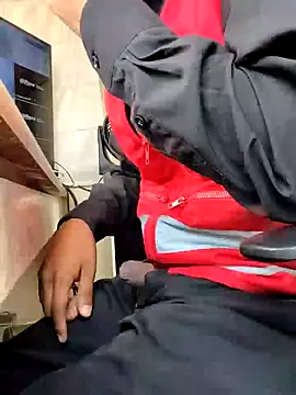 Snapshot of securityhot chatting on 01.09.25 securityhot online show from 01.09.25