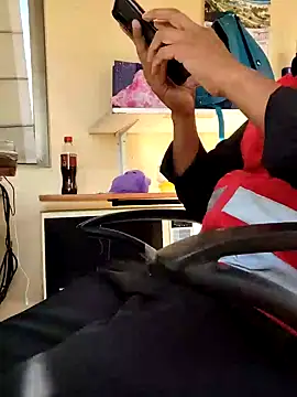 Snapshot of securityhot chatting on 01.18.25 securityhot online show from 01.18.25