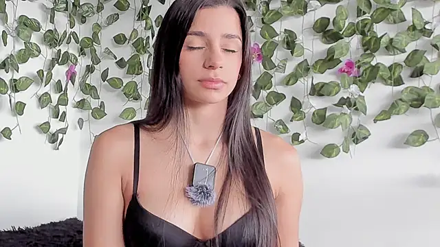 Laurensmith9 online show from 02.22.26