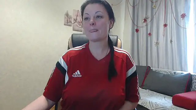 Snapshot of natnett chatting on 03.15.25 natnett online show from 03.15.25