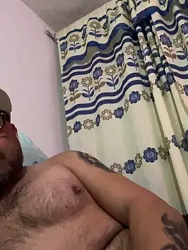 Snapshot of VDorseJHill6 chatting on 11.23.25 VDorseJHill6 online show from 11.23.25