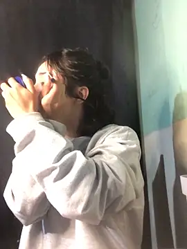 NickiYoung online show from 01.10.25