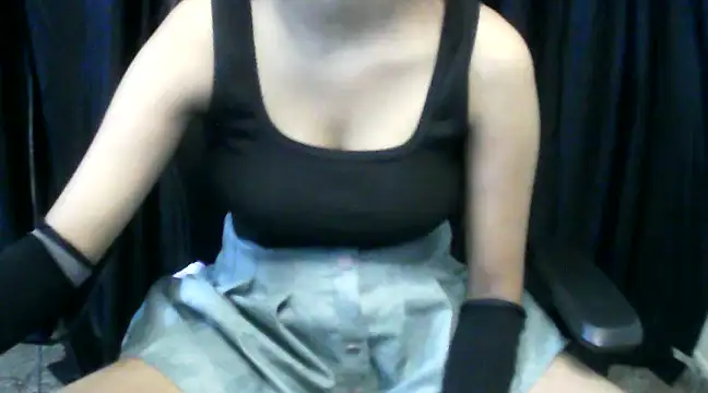 Snapshot of hot-niti chatting on 02.28.25 hot-niti online show from 02.28.25