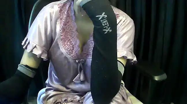 Snapshot of hot-niti chatting on 03.11.25 hot-niti online show from 03.11.25