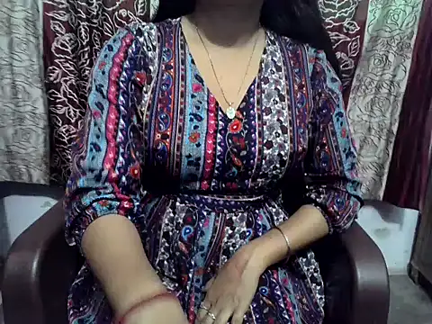 SIYA MAVI online show from 04.24.26