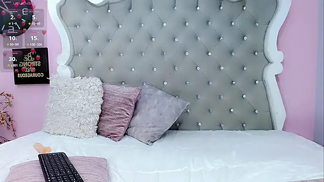 Diva Smith02 online show from 01.31.25