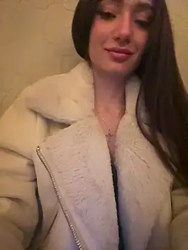 Snapshot of Maddy_Jones chatting on 01.22.25 Maddy Jones online show from 01.22.25