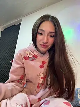 Snapshot of Maddy_Jones chatting on 01.25.25 Maddy Jones online show from 01.25.25