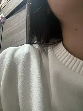 Snapshot of Maddy_Jones chatting on 02.22.25 Maddy Jones online show from 02.22.25