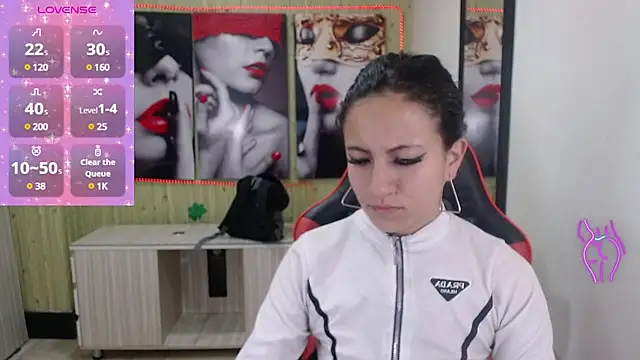 Anniee x online show from 01.18.25