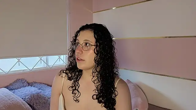 Snapshot of Charlotte__Miller chatting on 10.01.25 Charlotte  Miller online show from 10.01.25