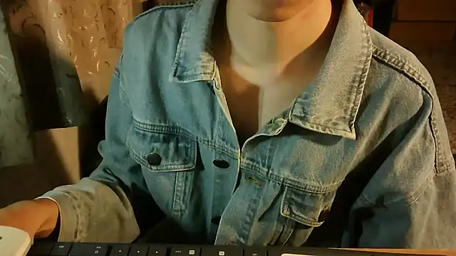 KYU890428 online show from 11.16.25