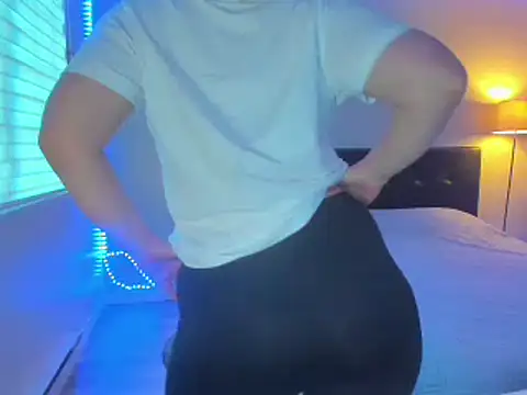 HappyIva online show from 12.02.25