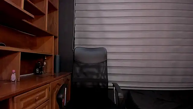 Snapshot of adam_piarse01 chatting on 03.17.25 adam piarse01 online show from 03.17.25