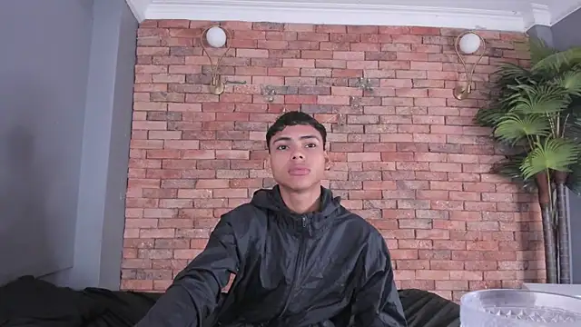 Snapshot of adam_piarse01 chatting on 11.21.25 adam piarse01 online show from 11.21.25