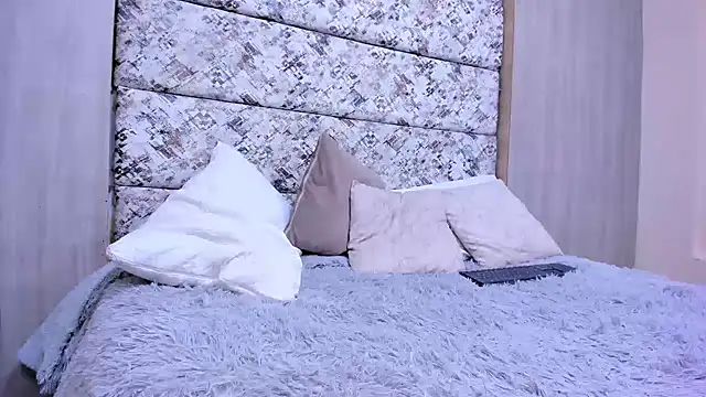 Snapshot of adam_piarse01 chatting on 02.08.26 adam piarse01 online show from 02.08.26