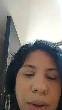 Snapshot of downsonMia chatting on 06.21.26 downsonMia online show from 06.21.26